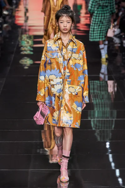 Look 9